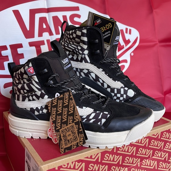 Vans Ultrarange Exo Hi Black/Wrapped Checkerboard WMNS sneakers - Picture 6 of 16